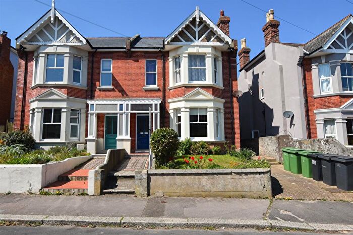 1 Bedroom Flat For Sale In St. Helens Crescent, Hastings, TN34