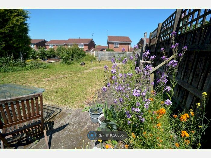 3 Bedroom Flat To Rent In Benton Park Road, Newcastle Upon Tyne, NE7