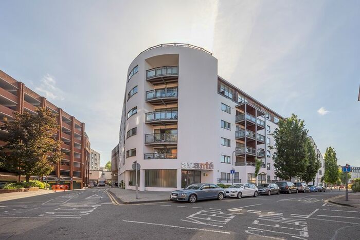 2 Bedroom Flat To Rent In The Bittoms, Kingston Upon Thames, KT1