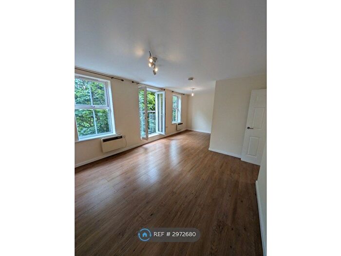 2 Bedroom Flat To Rent In Daniel Hill Mews, Sheffield, S6