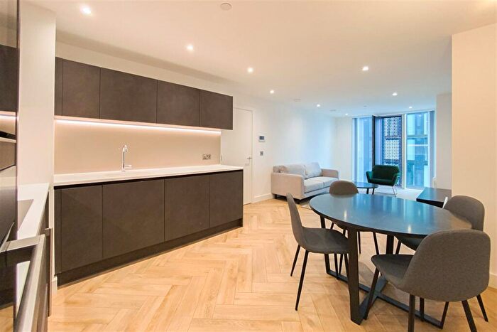 2 Bedroom Apartment To Rent In Elizabeth Tower, M15