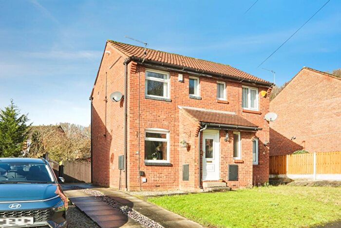 1 Bedroom Semi Detached House For Sale In Abbeydale Garth, Leeds, LS5