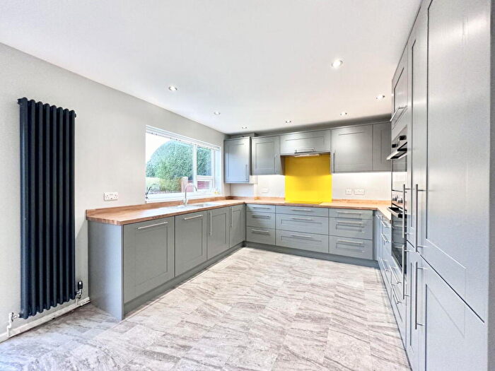 4 Bedroom Detached House For Sale In Grassholme Drive, Offerton, Stockport, SK2