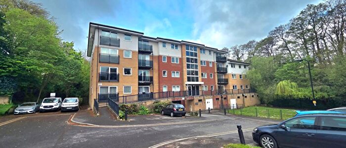 2 Bedroom Flat For Sale In Seacole Gardens, Shirley, Southampton, SO16