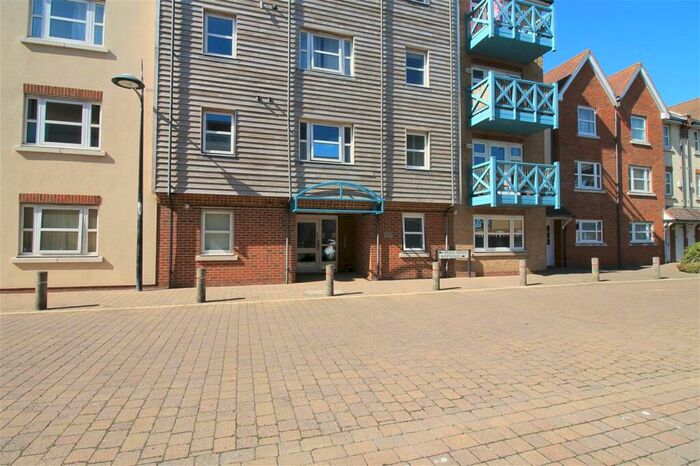 2 Bedroom Apartment To Rent In Carrick Walk, Broad Reach Mews, Shoreham By Sea, BN43