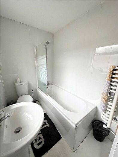 3 Bedroom Detached House To Rent In Portman Street, Middlesbrough, TS1