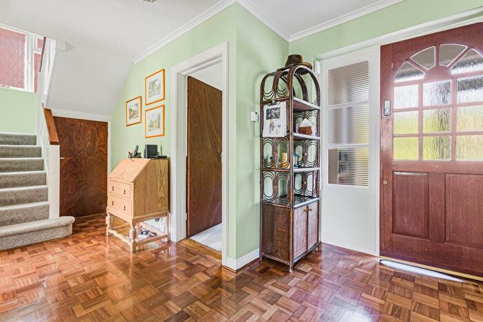 5 Bedroom Detached House For Sale In Campden Road, Benhall, Cheltenham, GL51