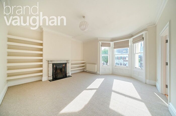 1 Bedroom Flat To Rent In Sackville Gardens, Hove, East Sussex, BN3