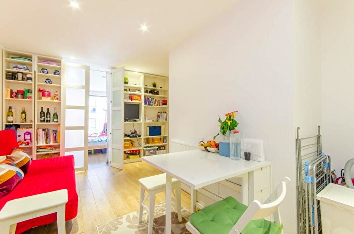 1 Bedroom Flat For Sale In New Festival Quarter, Poplar, London, E14