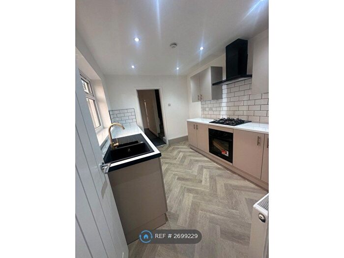 3 Bedroom Terraced House To Rent In Ropewalk Road, Llanelli, SA15