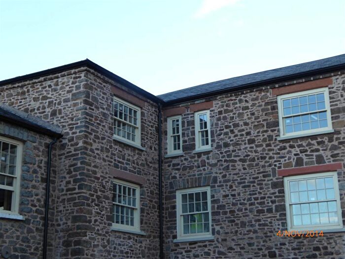 2 Bedroom Flat To Rent In Perreyman Square, EX16