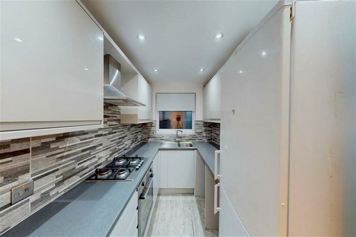 2 Bedroom Apartment To Rent In Barncroft Road, Loughton, IG10