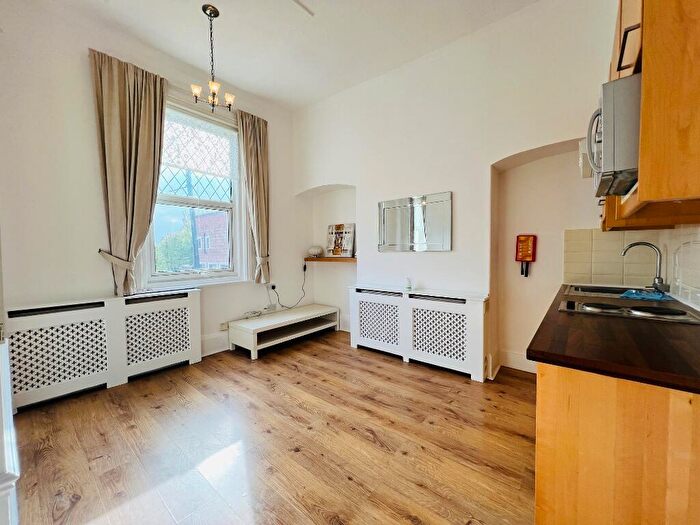 Studio To Rent In - Flixton Road, Urmston, M41