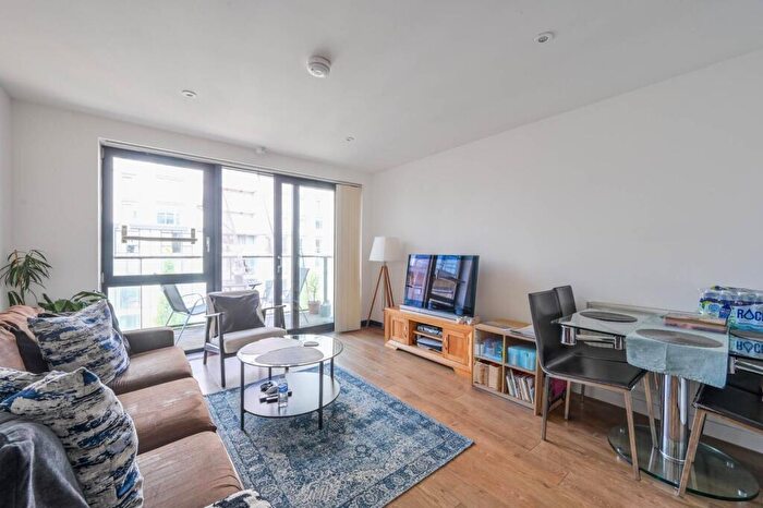 1 Bedroom Flat To Rent In Casson Apartments, , Poplar, London, E14