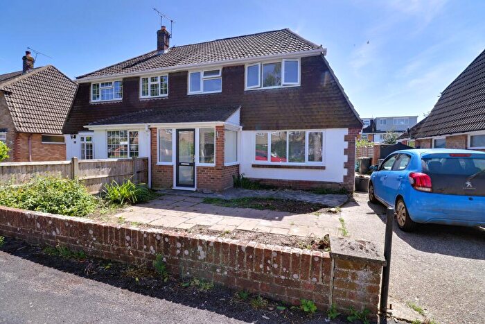 4 Bedroom Semi-Detached House For Sale In Bernina Avenue, Waterlooville, PO7