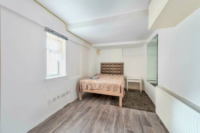 5 Bedroom Terraced House To Rent In Hartington Close, Sudbury, Harrow, HA1