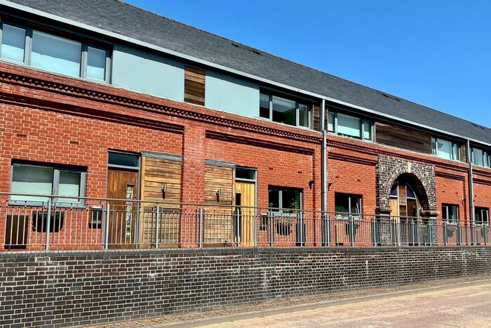 2 Bedroom Terraced House To Rent In Basin Road, Worcester, WR5