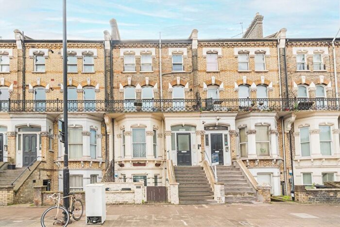 1 Bedroom Flat To Rent In Talgarth Road, West Kensington, W14