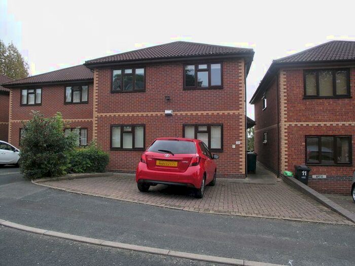 2 Bedroom Flat To Rent In South Park Mews, Brierley Hill, DY5