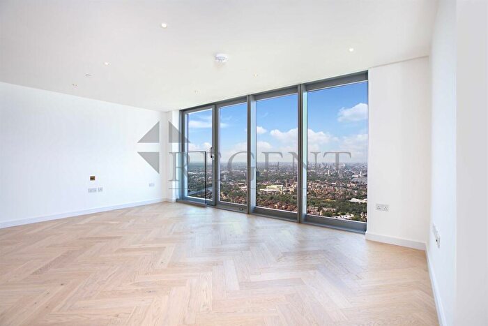 Apartment To Rent In Marsh Wall, Landmark Pinnacle, E14