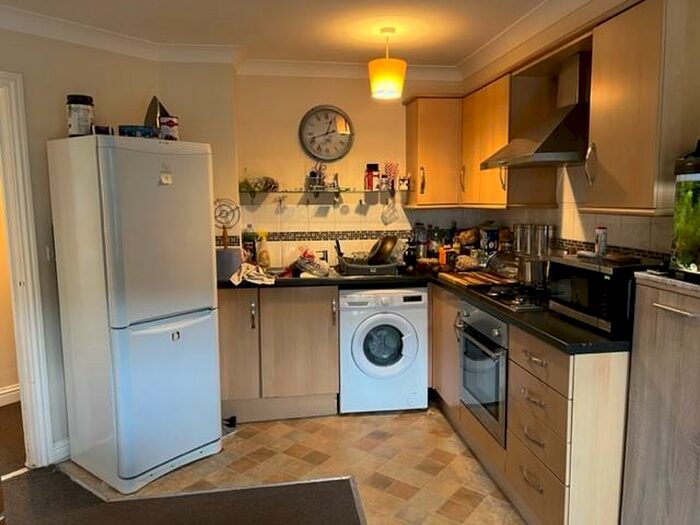 1 Bedroom Flat To Rent In Paynes Road, Southampton, SO15