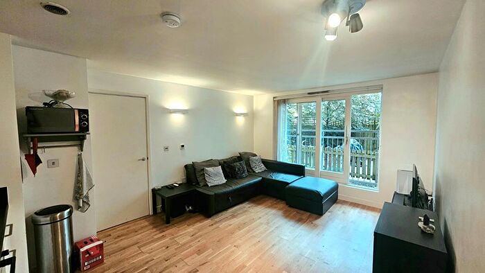 1 Bedroom Flat For Sale In Sudbury Heights Avenue, Greenford, UB6