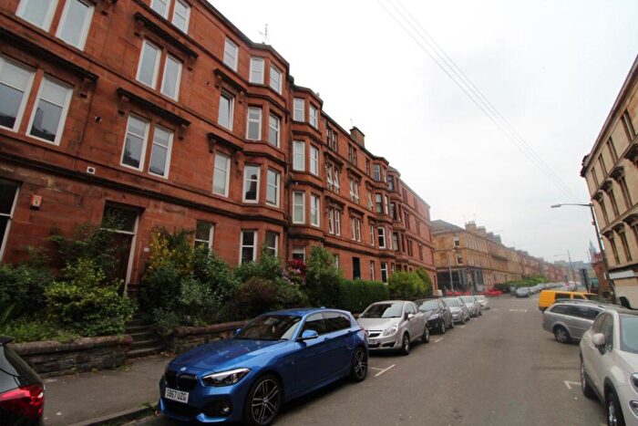 3 Bedroom Flat To Rent In White Street, Glasgow, G11