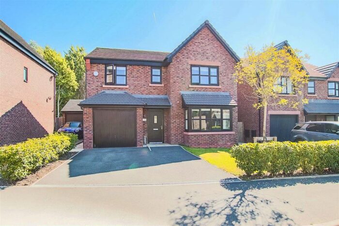 4 Bedroom Detached House To Rent In Campbell Road, Swinton, Manchester, M27