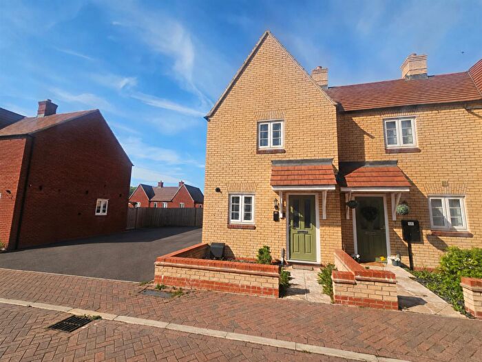 2 Bedroom House To Rent In Bentleys Gate, Towcester, NN12