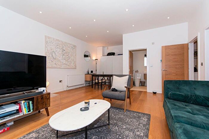 1 Bedroom Flat To Rent In Gwynne Road, London, SW11