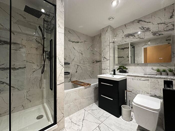 1 Bedroom Flat To Rent In Morrison Street, Tradeston, Glasgow, G5