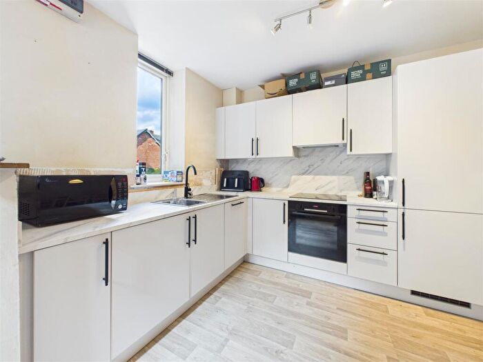 2 Bedroom Mews For Sale In Cemetery Road, Sharrowvale, Sheffield, S11