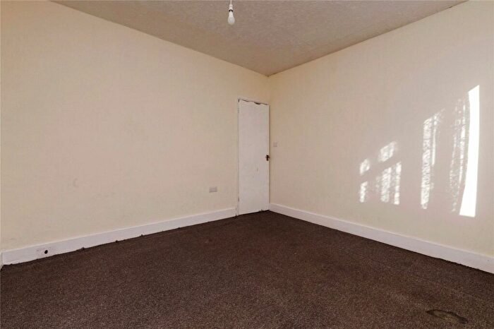 2 Bedroom End Of Terrace House For Sale In Argyll Road, Grays, Essex, RM17