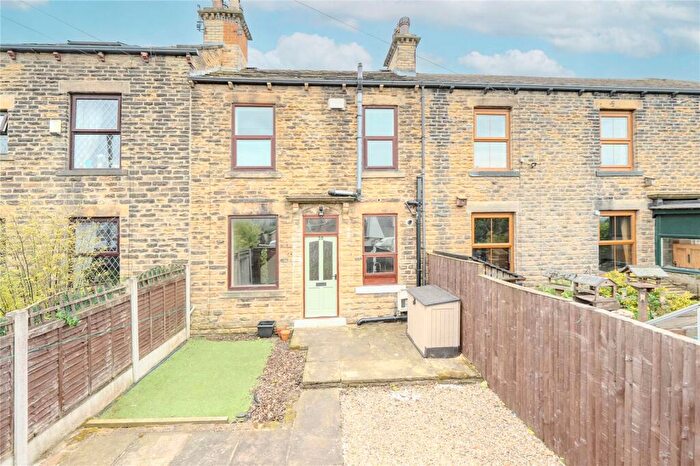 2 Bedroom Terraced House For Sale In Half Mile, Leeds, West Yorkshire, LS13
