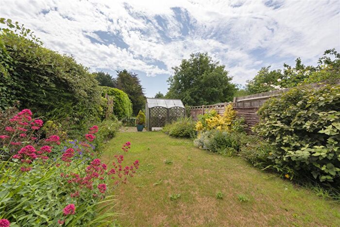 3 Bedroom Semi-Detached House For Sale In London Road, Ryarsh, West Malling, ME19