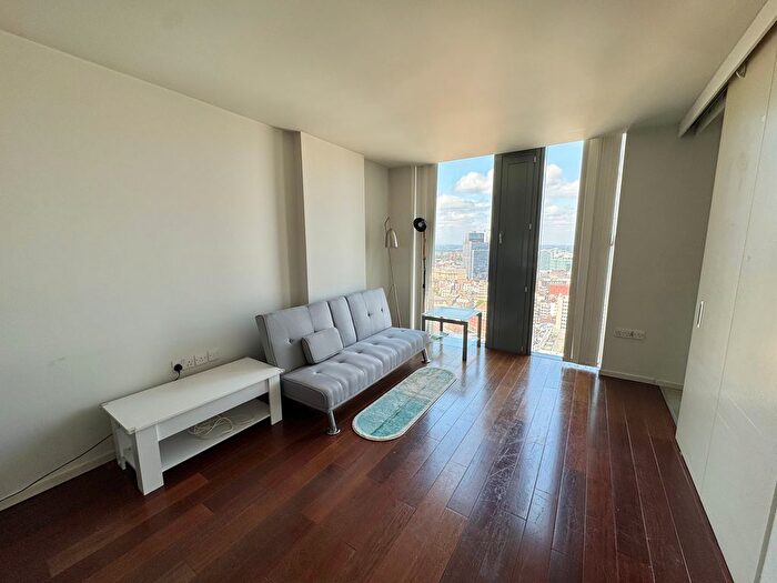 1 Bedroom Property To Rent In Holloway Circus Queensway, Birmingham, B1