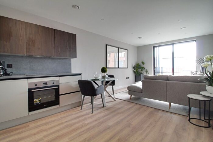 2 Bedroom Flat To Rent In Pressworks, - Northwood Street, Jewellery Quarter, B3