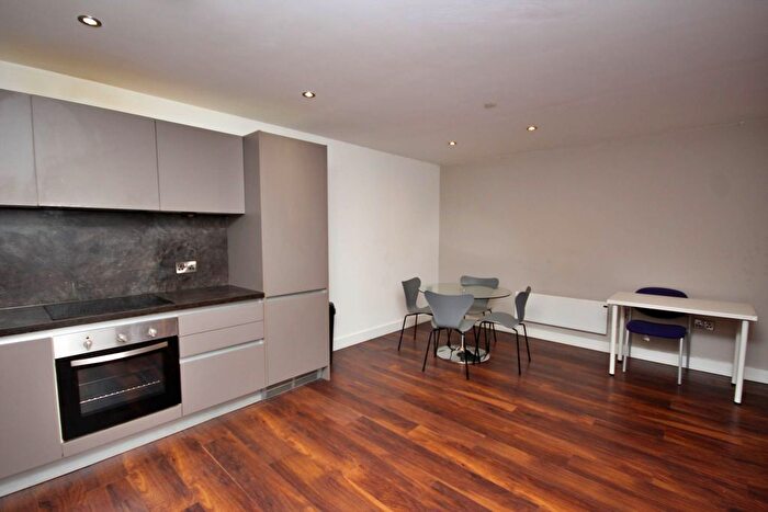 3 Bedroom Flat To Rent In The Assembly, Manchester, M1