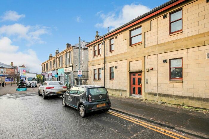 2 Bedroom Flat To Rent In Mugdock Road, Milngavie, Glasgow, G62