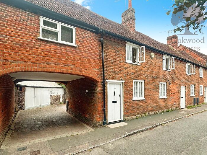 3 Bedroom Cottage To Rent In Shepherds Lane, Beaconsfield, HP9
