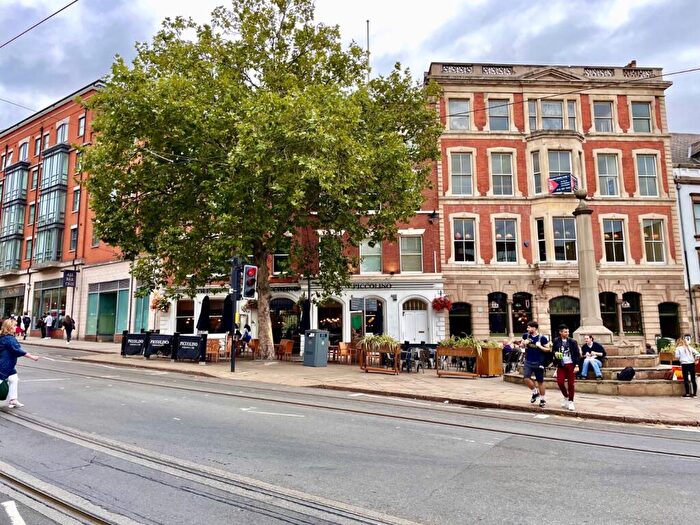 2 Bedroom Apartment To Rent In Weekday Cross Building, City Centre, NG1