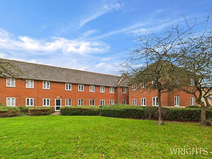 Studio For Sale In Walsingham Close, Hatfield, AL10