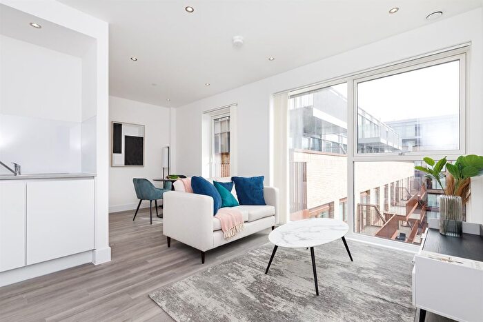 1 Bedroom Flat To Rent In Thames Road, London, E16