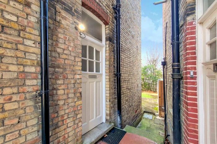 1 Bedroom Flat For Sale In The Grove, London, N3