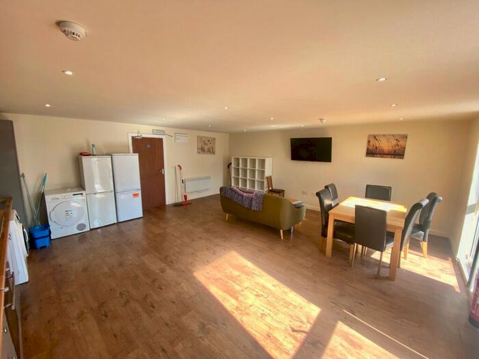 6 Bedroom Apartment To Rent In - Huntingdon Street, Nottingham, NG1