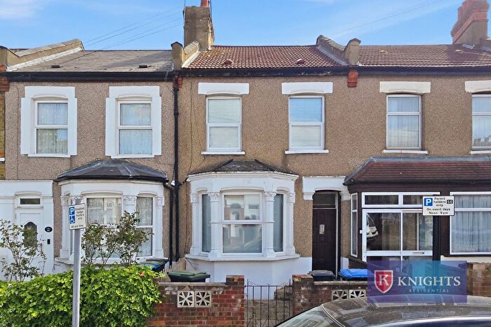 2 Bedroom Property For Sale In Sheldon Road, London, N18