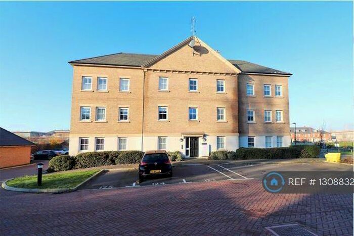 2 Bedroom Flat To Rent In Rainbow Road, Northumberland Heath, Erith, DA8