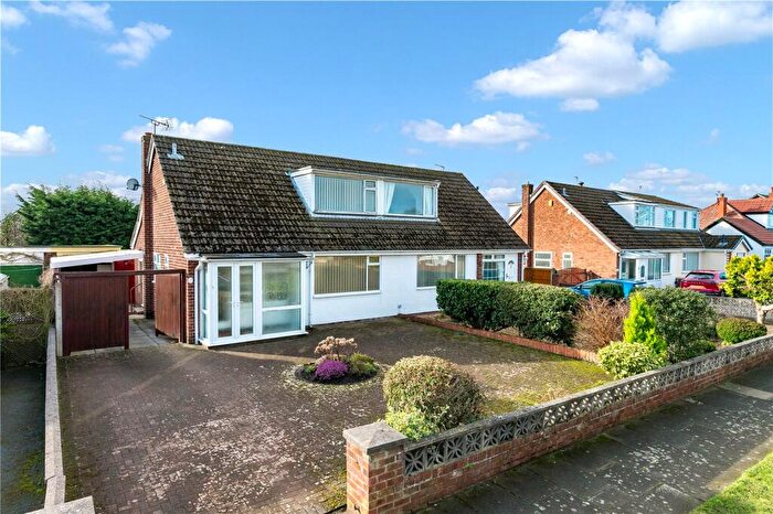 2 Bedroom Bungalow For Sale In Pinfold Lane, Ainsdale, Merseyside, PR8