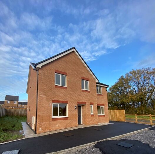 4 Bedroom House To Rent In Clos Coed Derw, Penygroes, Llanelli, SA14