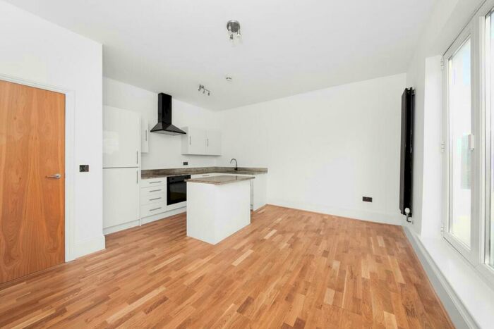 2 Bedroom Apartment To Rent In Waldegrave Road, Upper Norwood, London, SE19